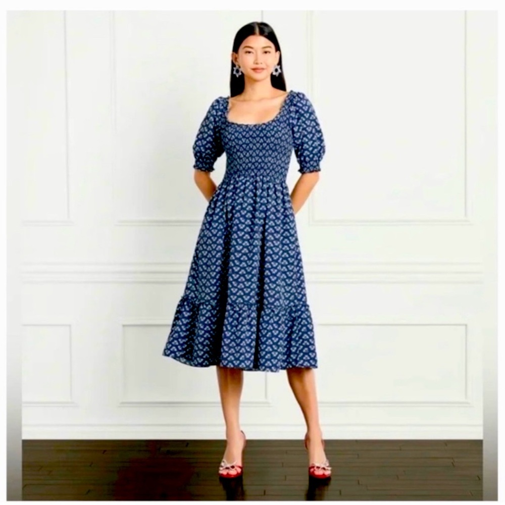 Hill House The Louisa Nap Dress In Wrinkle-Resistant
Crepe - Posy Navy Crepe